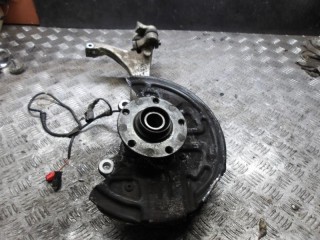 ступица передняя правая Audi A6 4B/C5 2000