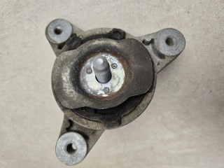 подушка крепления КПП Maserati Levante 1 поколение 2017, 3.0 л., A630HP, дизель, АКПП, blue, внедорожник 5 дв., полный привод, правый руль, 06700357670