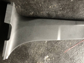 обшивка стойки центральной левой Chevrolet Equinox 3 поколение 2019, 1.5 л., бензин, АКПП, внедорожник 5 дв., полный привод