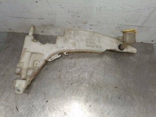 бачок омывателя Ford Focus 1 поколение 2001, 1.8 л., дизель, 5МКПП, серебро, универсал, XS4117618CH, XS4117618BH, XS4113K163AH, XS4113K163BH