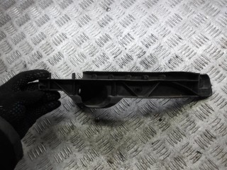 крепление бампера Volkswagen Golf 5 поколение 2008, 1.4 л., дизель, АКПП, универсал, 1K0807890B