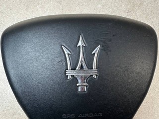 подушка безопасности водителя Maserati Levante 1 поколение 2017, 3.0 л., бензин, АКПП, белый, внедорожник 5 дв., полный привод, 670080501