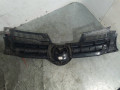 решетка радиатора Volkswagen Golf 5 поколение 2005, 1.9 л., дизель, 5МКПП, черный, хетчбэк 5 дв. - фото №4