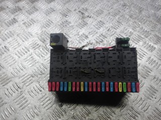 блок предохранителей SEAT Ibiza 2 поколение 1997, 1.4 л., бензин, МКПП, хетчбэк 5 дв., 357937039