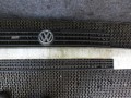 решетка радиатора Volkswagen Transporter T4 1992, 2.4 л., дизель, МКПП, микроавтобус, 701853653 - фото №5