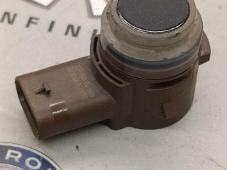 парктроник передний Infiniti QX30 1 поколение 2018, 2.0 л., бензин, 284385DA1C