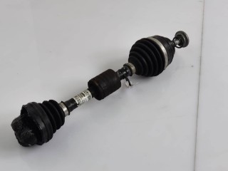 полуось передняя левая (приводной вал, ШРУС) BMW X2 F39 2021, 1.5 л., B38 B15 A, бензин, АКПП, 31608681523