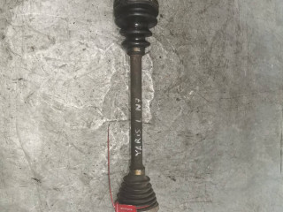 полуось передняя левая (приводной вал, ШРУС) Toyota Yaris P1 2002, 1.3 л., бензин, 5МКПП