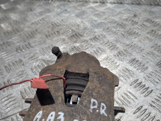 суппорт передний правый Audi A3 8L 1997, 1.6 л., бензин, 5МКПП, хетчбэк 5 дв.