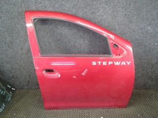 дверь передняя правая Dacia Sandero 2 поколение 2013, 0.9 л., бензин, МКПП, хетчбэк 5 дв.