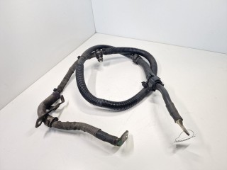 плюсовой провод аккумулятора Volkswagen Touareg 1 поколение 2004, 2.5 л., TD, дизель, АКПП, полный привод, 7L0971228A