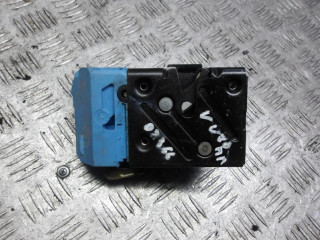 замок двери передней левой Volvo V70 2 поколение [рестайлинг] 2005, 2.4 л., дизель, МКПП, универсал