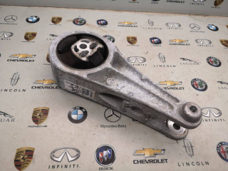 подушка крепления КПП Chevrolet Equinox 3 поколение 2018, 1.5 л., бензин, АКПП, полный привод, 84146943