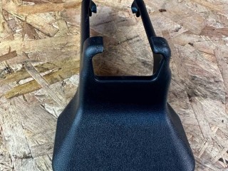 Крышка салазок сидения Lexus NX 1 поколение [рестайлинг] 2020, 2.5 л., гибрид, красный, полный привод, правый руль, 72138-42020