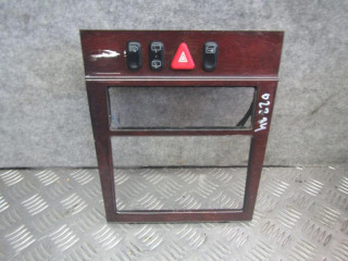 рамка под магнитолу Mercedes-Benz E-Класс W210/S210 [рестайлинг] 2002, 2.4 л., бензин, МКПП, универсал, A2106802136