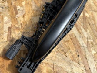 ручка наружная Maserati Levante 1 поколение 2017, 3.0 л., бензин, АКПП, белый, внедорожник 5 дв., полный привод, 68194120AB