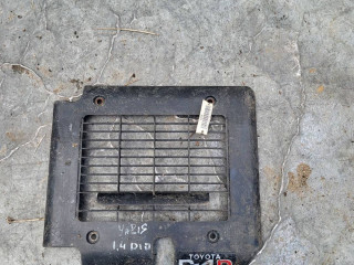 декоративная крышка двигателя Toyota Yaris Verso 1 поколение XP20 2003, 1.4 л., дизель, хетчбэк 5 дв.