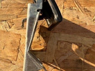 захватный крюк капота Infiniti QX60 L50 2014, 3.5 л., VQ35DE, бензин, АКПП, чёрный, внедорожник 5 дв., полный привод, 656223JA1A