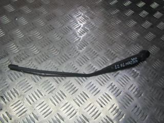 щеткодержатель (поводок стеклоочистителя, дворник) Mazda MPV 2 поколение [рестайлинг] 2005, 2.0 л., дизель, МКПП, минивэн