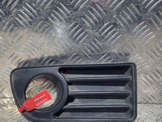 заглушка (решетка) в бампер Mitsubishi Carisma 1 поколение 1999, 1.8 л., бензин, 5МКПП, бронза, хетчбэк 5 дв., XR361194