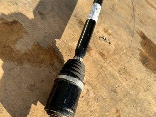 полуось задняя (приводной вал, ШРУС) Land Rover Range Rover Evoque L551 2020, 2.0 л., бензин, АКПП, белый, внедорожник 5 дв., полный привод, правый руль, K8D24K138AC