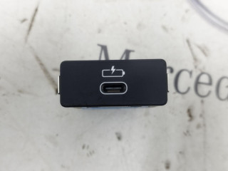 разъем AUX / USB BMW 2023, 4.4 л., бензин, 416, 5A84164