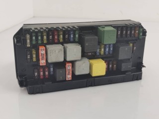 блок предохранителей Mercedes-Benz CLS-Класс C218 [рестайлинг] 2016, 3.0 л., OM 642.852, дизель, АКПП, белый 799, седан, задний привод, правый руль, A2129002727