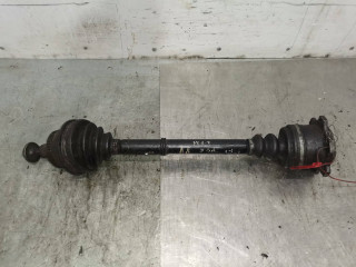 полуось передняя левая (приводной вал, ШРУС) Audi A8 D2/4D [рестайлинг] 2001, 3.3 л., дизель, АКПП, burlywood, седан