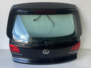 крышка багажника (дверь 3-5) Volkswagen Tiguan 1 поколение [рестайлинг] 2012, 2.0 л., CCZA, бензин, АКПП, внедорожник 5 дв., 5N0827025G