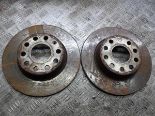 диск тормозной задний Volkswagen Golf 6 поколение 2009, 1.6 л., дизель, МКПП, универсал