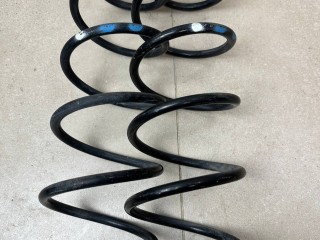 пружина передняя Mercedes-Benz GLK-Класс X204 [рестайлинг] 2014, 2.2 л., дизель, АКПП, белый, внедорожник 5 дв., полный привод, 2043214704