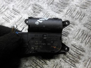 моторчик заслонки печки Volkswagen Passat B6 2006, 2.0 л., дизель, МКПП, универсал, 0132801363