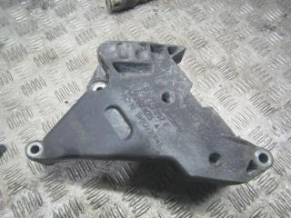 кронштейн двигателя Volkswagen Golf 4 поколение 2006, 1.9 л., дизель, 03G199207F