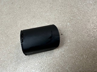 заглушка заднего бампера под крюк Maserati Levante 1 поколение 2017, 3.0 л., бензин, АКПП, белый, внедорожник 5 дв., полный привод, 670019615