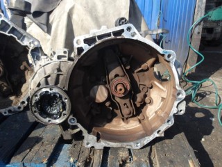 КПП механическая (МКПП) Volkswagen Golf 6 поколение 2009, 1.6 л., дизель, МКПП, универсал, LUB