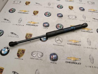 амортизатор капота Porsche Macan 1 поколение [рестайлинг] 2020, 3.0 л., бензин, АКПП, 95B823359