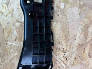 Крепление бампера переднего Toyota RAV4 4 поколение (XA40) [рестайлинг] 2018, 2.0 л., бензин, вариатор, 52536-42070