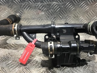 корпус термостата Peugeot 207 1 поколение [рестайлинг] 2010, 1.6 л., 9HC (DV6C), дизель, 5МКПП, хетчбэк 3 дв., 9670253780