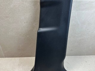 обшивка стойки центральной правой Land Rover Range Rover Evoque L551 2020, 2.0 л., бензин, АКПП, белый, внедорожник 5 дв., полный привод, правый руль, K8D224396AC8PVJ