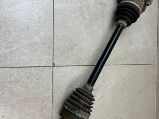 полуось задняя (приводной вал, ШРУС) Infiniti G 4 поколение [рестайлинг] 2013, 3.7 л., VQ37VHR, бензин, АКПП, черный, кабриолет, задний привод, 39601JK000