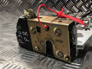 замок двери передней правой Peugeot 307 1 поколение 2005, 1.6 л., 9HX (DV6ATED4), дизель, 5МКПП, универсал