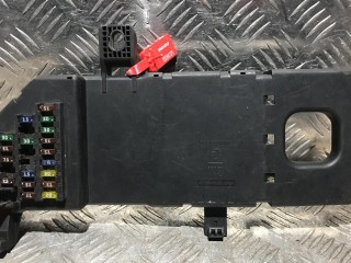 блок предохранителей Opel Vectra C 2002, 2.2 л., дизель, МКПП, 24400590, 460023260, 518721022