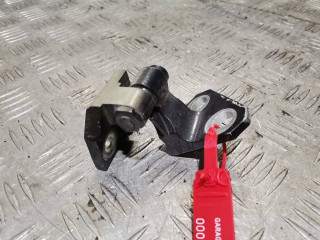 петля двери Volkswagen Golf 5 поколение 2006, 1.4 л., бензин, 5МКПП, хетчбэк 5 дв.