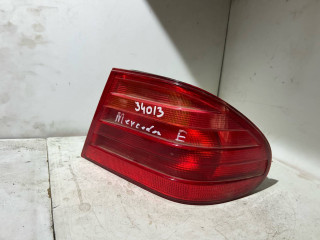 фонарь задний правый Mercedes-Benz E-Класс W210/S210 1998, седан