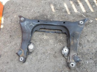 балка подвески передняя (подрамник) Volkswagen Passat B5 1998, 1.8 л., бензин, АКПП
