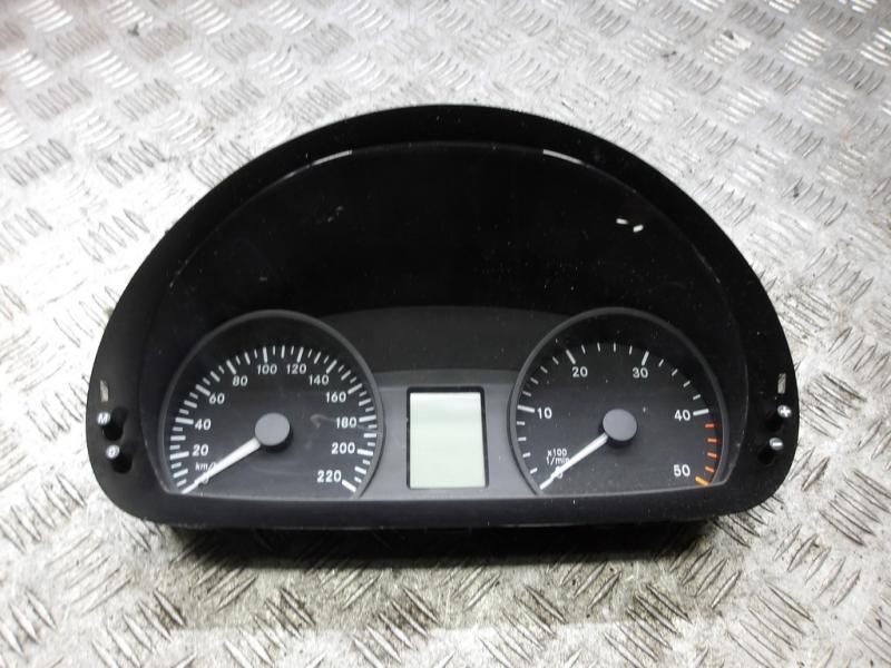 щиток приборов (приборная панель) Mercedes-Benz Vito W639 2007, 3.0 л., дизель, АКПП, микроавтобус, A6394464321 - фото №1