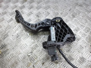 педаль сцепления Volkswagen Golf 6 поколение 2009, 1.6 л., дизель, МКПП, универсал, 1K1721059