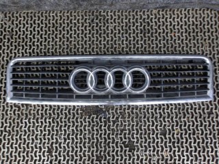 решетка радиатора Audi A4 B6 2003, 2.5 л., дизель, АКПП, универсал, 8E0853651F