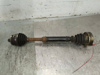полуось передняя правая (приводной вал, ШРУС) Audi A4 B5 1995, 1.8 л., AEB, бензин, 5МКПП, седан