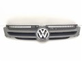 решетка радиатора Volkswagen Golf 5 поколение 2008, 5M0853655A, 5M0853653 - фото №2